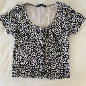Brandy Melville blue leopard zelly top